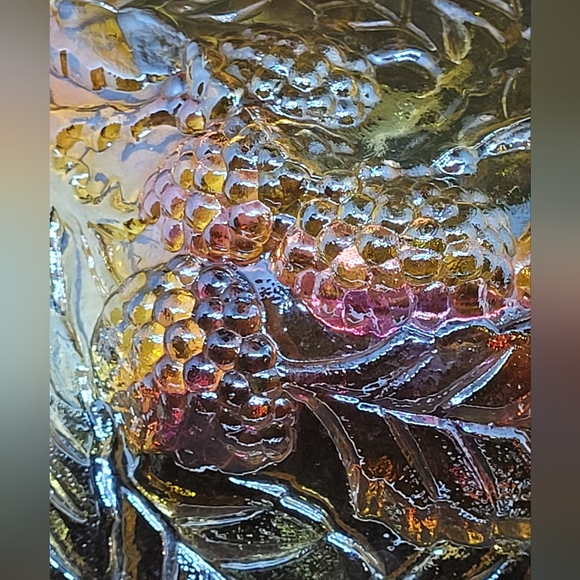 Vintage carnival glass dish, bowl, candy dish, amber & purple glass dish, grape - Picture 3 of 5